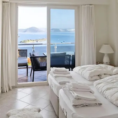Apartamento Sunset Luxury Getaway ~ Sea Views ~ Pool ~ Beach