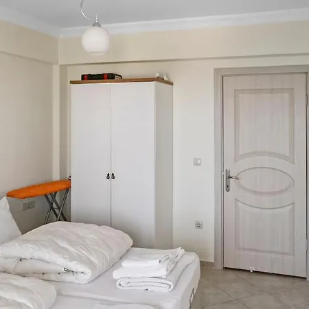 Apartamento Sunset Luxury Getaway ~ Sea Views ~ Pool ~ Beach *